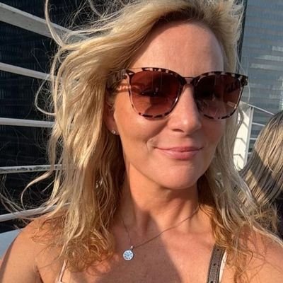 Angelaapcee's profile picture. Make every moment count ✨️