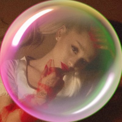 eeverytime's profile picture. "never hate on someone's idol, it could be the only reason they're alive" - Ariana Grande