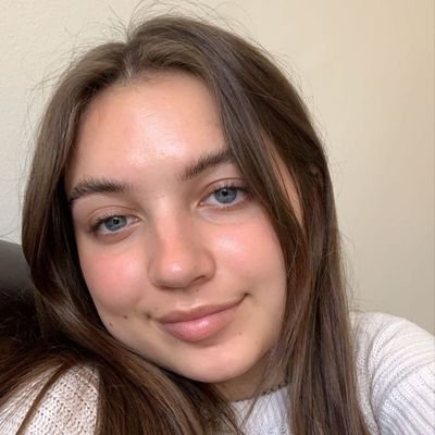 ClaraBWrites's profile picture. Author of heartfelt stories & timeless characters | Querying my latest novel | Lover of coffee, classics & quiet mornings