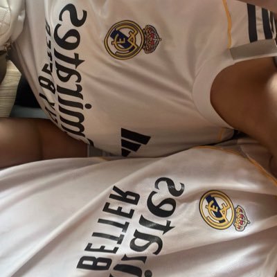 Swiftiecostena's profile picture. Abogada. @realmadrid @JuniorClubSA | 2nd acc: @Majo280103 | @Mepareceamazing