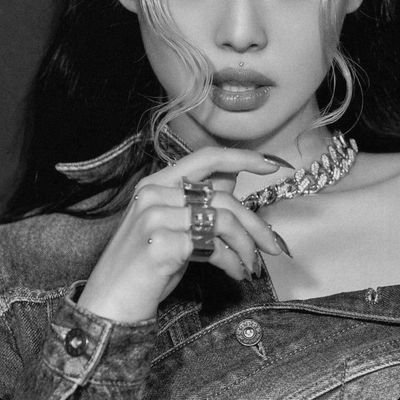 rosesrby's profile picture. zayn and chaennie biased