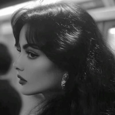 gladnesXs's profile picture. مُحللة وقارئة للخرائط الفلكيه 🪐، قارئة تاروت ومُستبصرة ، مُعالجه بالثيتا🧬 ، مُمارسة ريكي🪽.