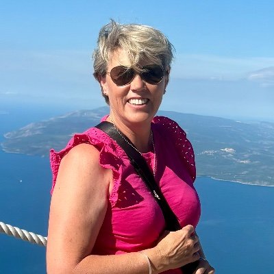 IntrepidFiona's profile picture. Creating travel content that makes people pack their bags 🧳✨
Brands get trust, engagement & conversions — all from genuine UGC 🎥
collins.fiona@outlook.com