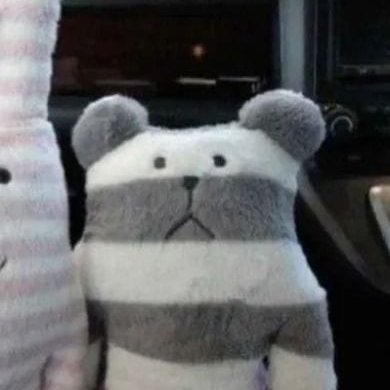 HoupMC's profile picture. @abrilulip ♡
- the game -