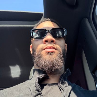 Callme_october's profile picture. “Ain’t nothin’ wrong with it, I don’t wanna give you the wrong impression”.