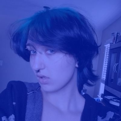 ellmiohmy's profile picture. 