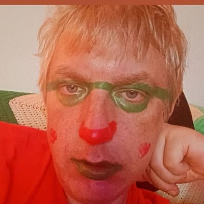 tropicaltroll69's profile picture. Zaphod's just this guy, you know?