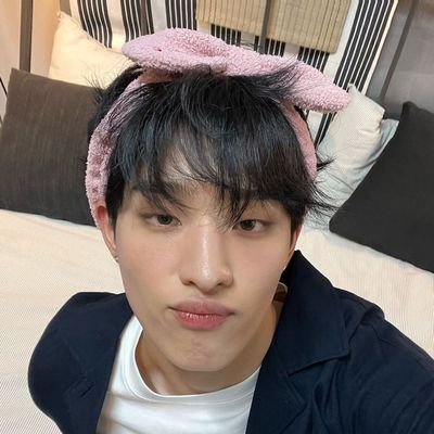 rikiswf's profile picture. ㅤ-enha, p1h, skz, bts...                                           
ㅤㅤ𝓨eah, my boyfriend's pretty cool ㅤㅤㅤㅤ( chris's girlfriend.