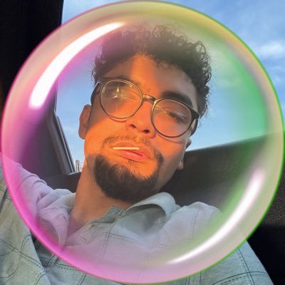 selwwyn's profile picture. in the bubble ! 🫧
