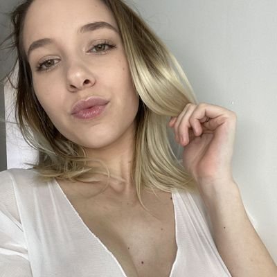 SandraW15319's profile picture. 