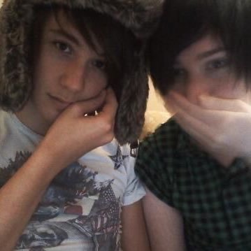 dearlyhowell's profile picture. 