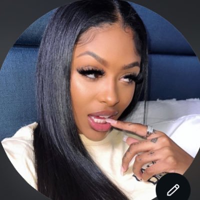 robbieleeannn's profile picture. 