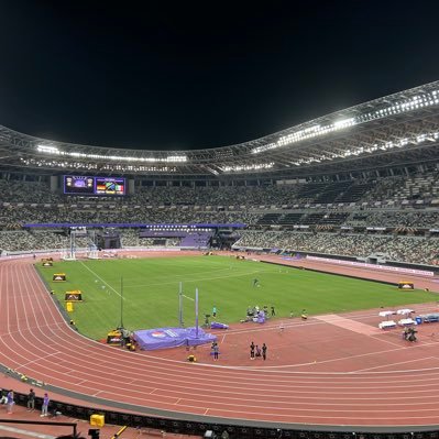 majidefuyukite's profile picture. 暑いだろ