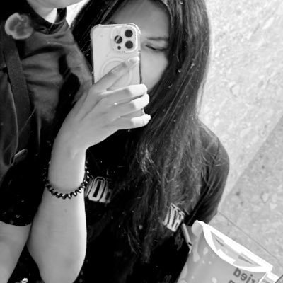 Shineexx4109501's profile picture. 