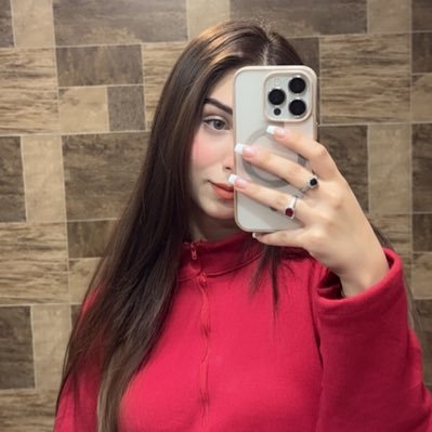 Faaatiimayy's profile picture. Favors gona kill you faster then bullets