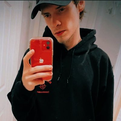 LostPanduh's profile picture. manga, gaming and nonstop reading. dog dad to 3 babies 💜