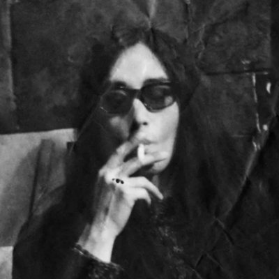 ucr4zydiamond's profile picture. lunática por arte, design e música