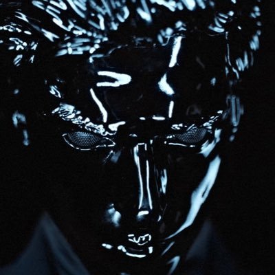 LaRocheNow's profile picture. huge fan of the internet.