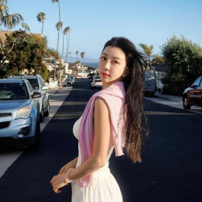 bilen_sezen1's profile picture. Pause in the busy life and feel the power of your breath