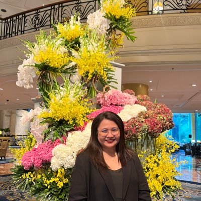 esmace_'s profile picture. to the stars that listen 🤍☀️