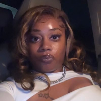 envynaee_'s profile picture. Philippians 4:6-7 | Pvamu Alumna