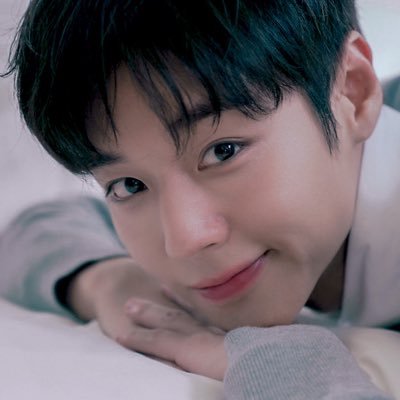 suh0s1eun's profile picture. 성인