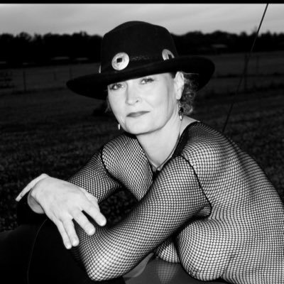 ScarletTwistR's profile picture. Just Me💋yet plays well with others! 18+ only due to my birthday suit