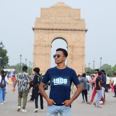 ummed_seju's profile picture. The poetry of life is something I have always wanted to write..✍️
clear thoughts/extrovert/believe in reality/emotionless/open minded/traveling
/Robin hood army