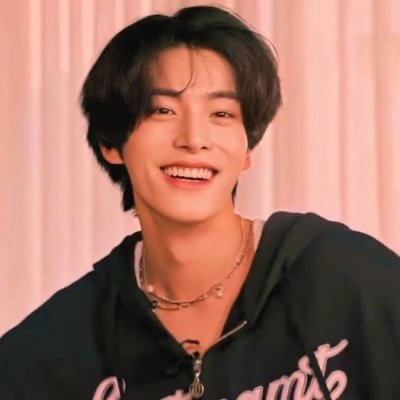 bluewhale343's profile picture. 엄마 이뿌니🪽💗✨