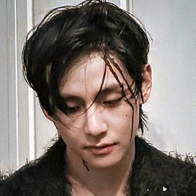 jupithver's profile picture. he is half of my soul, as the poets say #태형