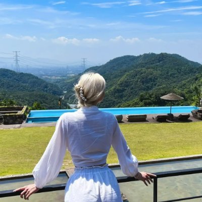 JNicolletti's profile picture. 🌙You can’t pour from an empty cup. Take care of yourself first.Fall in love with taking care of yourself.