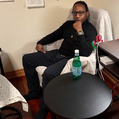 DarronMatsumoto's profile picture. 私は3人の子の誇り高い父親であり、素晴らしい妻の夫です。不動産ブローカー兼住宅ローンバンカーとして働いています。受託者であり、ポリアモリー、反人種差別主義者です。東京で友人や、良い人たちとの素敵な会話を求めています。

https://t.co/UYRcSAEgC9