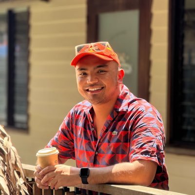 geekooalayon's profile picture. she can beat me but she can't beat my outift