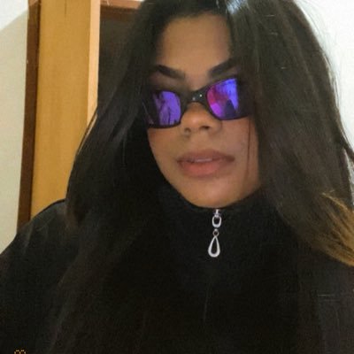 natali_aaf's profile picture. alcoólatra e depressiva, não gostou morde as costas