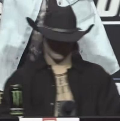 mestre_sarue's profile picture. atleta, professor, músico e ainda arranjo um tempo pra falar merda