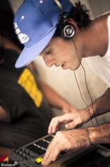 denner lostt    V.S = VIDA SURF 
 R.M Minha Vida' Minha Raiz
R.M LOKURA