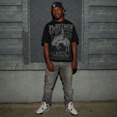 01bst_'s profile picture. dillard university alumnus                              MA Candidate