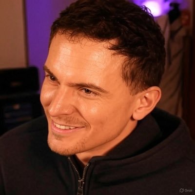 midweek_Dreg's profile picture. Top 3 things in my life 1#dogs 2#my wife 3# quality time with my wife's bf