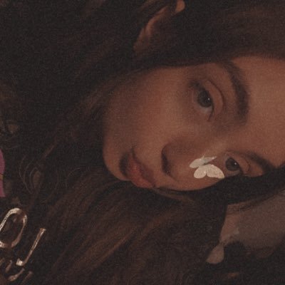 babygirl_lindzz's profile picture. 25 | fortnite | cod | apex |