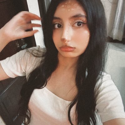 nwromantiqs's profile picture. 9teen | cake n c5 🍰
