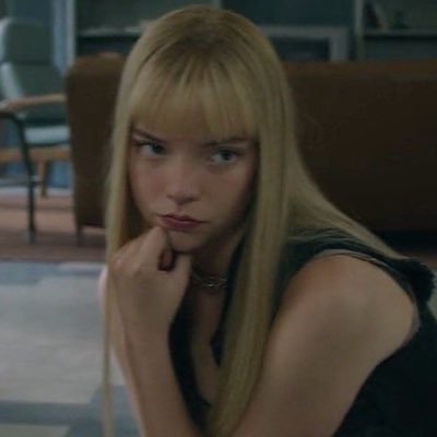 vainqueurtwice's profile picture. a record