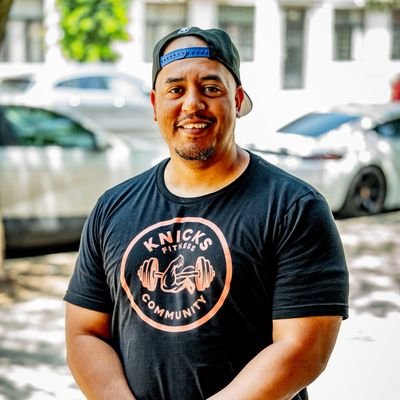 DiehardknicksPC's profile picture. Host Diehard Eru
Live Play by Play/Watch Alongs  + Hot Topics
🔴 Podcasts @youtube 
🤝@nothinbutknicks @thekotshow #NBKFAM
4 fingers to the forehead 🫡 #salute