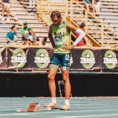 Kd_Smithh's profile picture. 6’3/HHS’27🎓/3.56 GPA/Track & Field/Athlete @HillsideHs