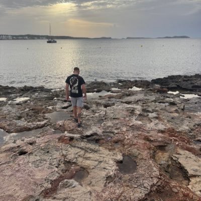 Coreyjw19's profile picture. professional house basher sufferer of Blackburn rovers fc