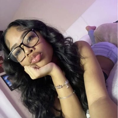 Wh0zariyahhh's profile picture. 