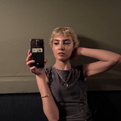 iamguiltyassin's profile picture. fashionista | زن زندگی آزادی | فمینیست مردستیز عصبانی