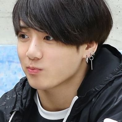 taentristecido's profile picture. como te decía bruno escribió just the way you are para que jungkook se la dedicara a namjoon