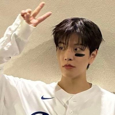 skandalouis's profile picture. faith in the future | 28 | live your truth and be yourself. | joongdunk only na