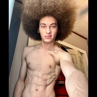 MakeTrueDreams1's profile picture. 18+ 👀