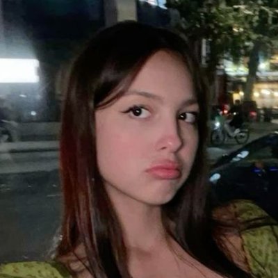 rightnowcari's profile picture. you're just a stranger i know everything about.